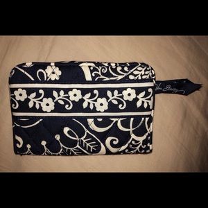 Vera Bradley Wallet: Twirly Bird Navy Pattern